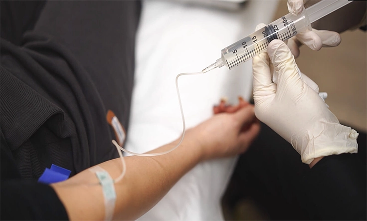 Safe and effective glutathione IV therapy for skin brightening and detox at Lyris clinical Aesthetics.